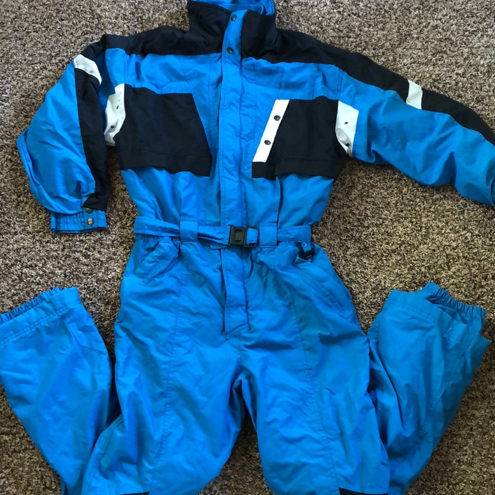 Ski suit